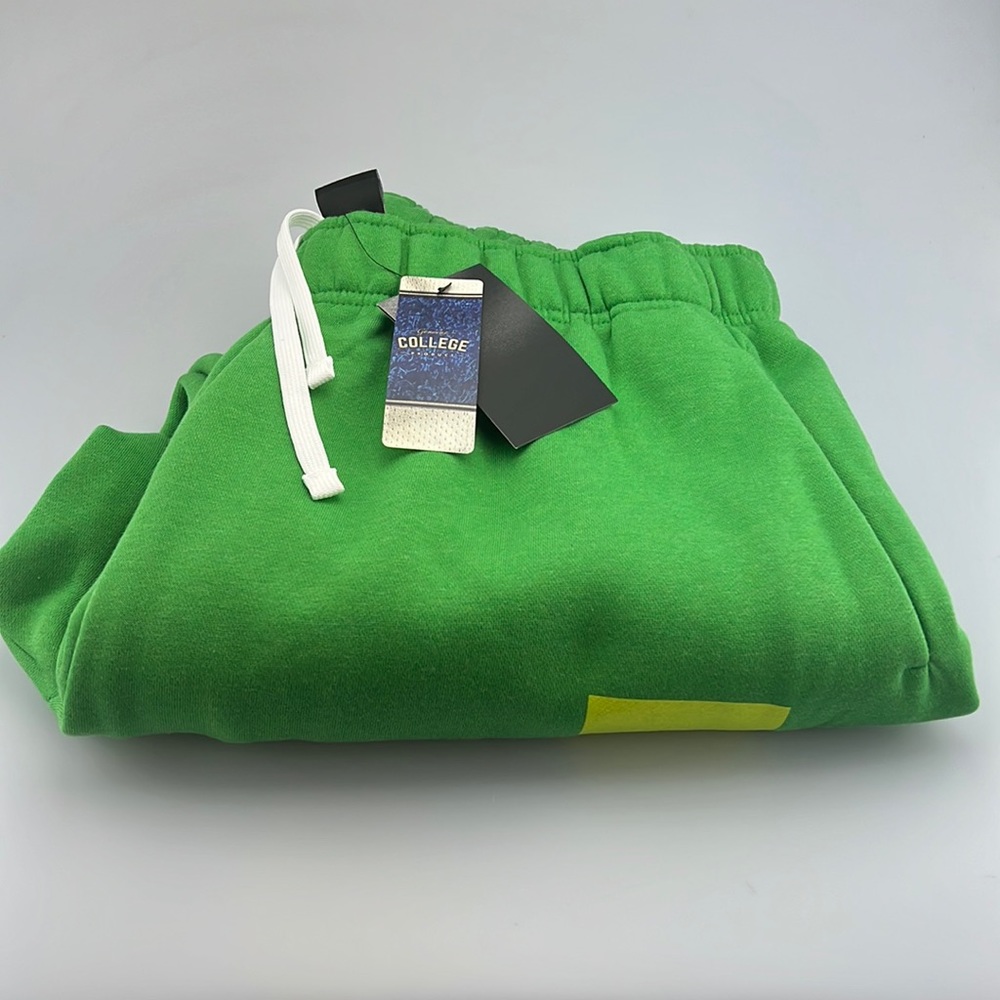 Nike College joggers university of Oregon
